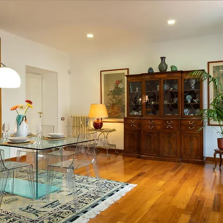 Daire Trastevere Art House & Terrace