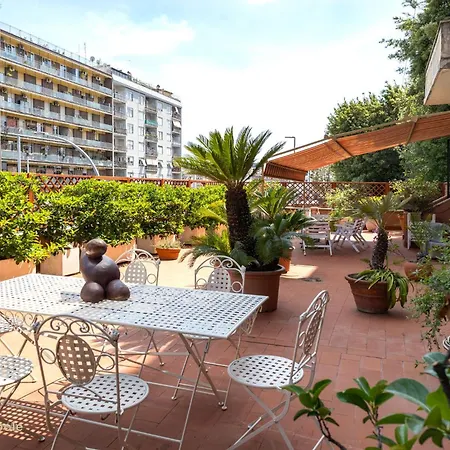 Trastevere Art House & Terrace Apartment