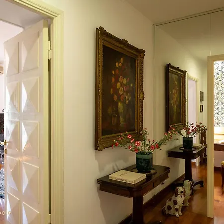 Trastevere Art House & Terrace Apartment